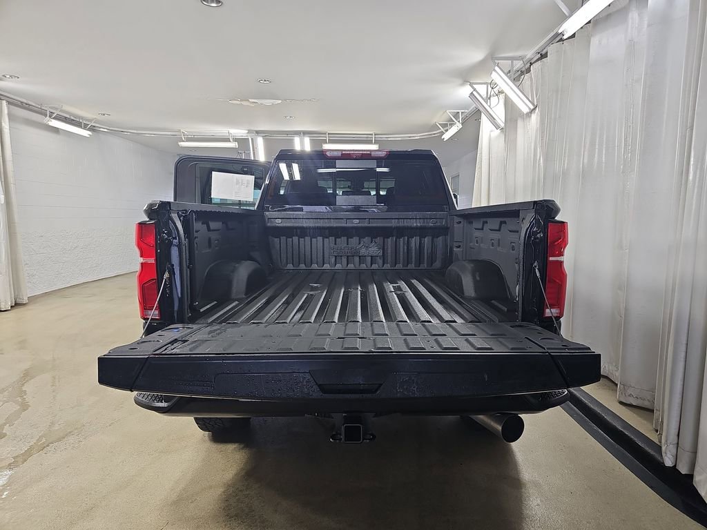 Certified 2024 Chevrolet Silverado 2500 High Country w/ Technology Package AWD/4WD image 15