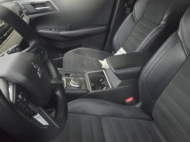 Used 2024 Mitsubishi Outlander SE FWD image 10