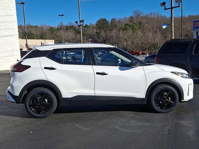 Used 2021 Nissan Kicks S image 8