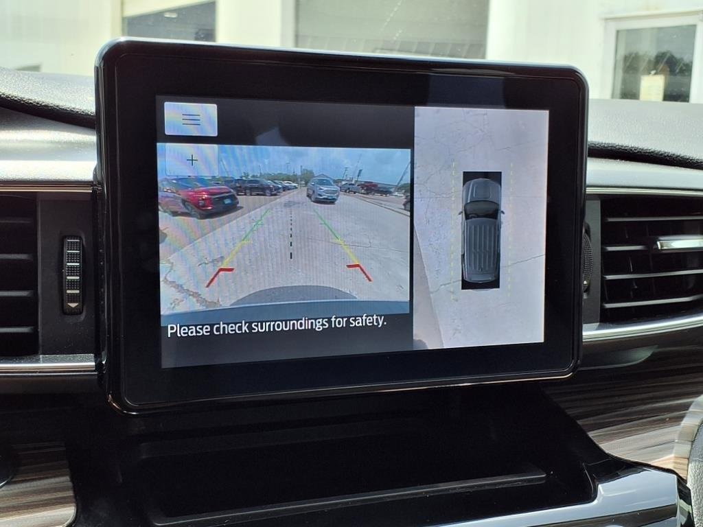 Used 2022 Ford Explorer Limited w/ Equipment Group 301A image 16