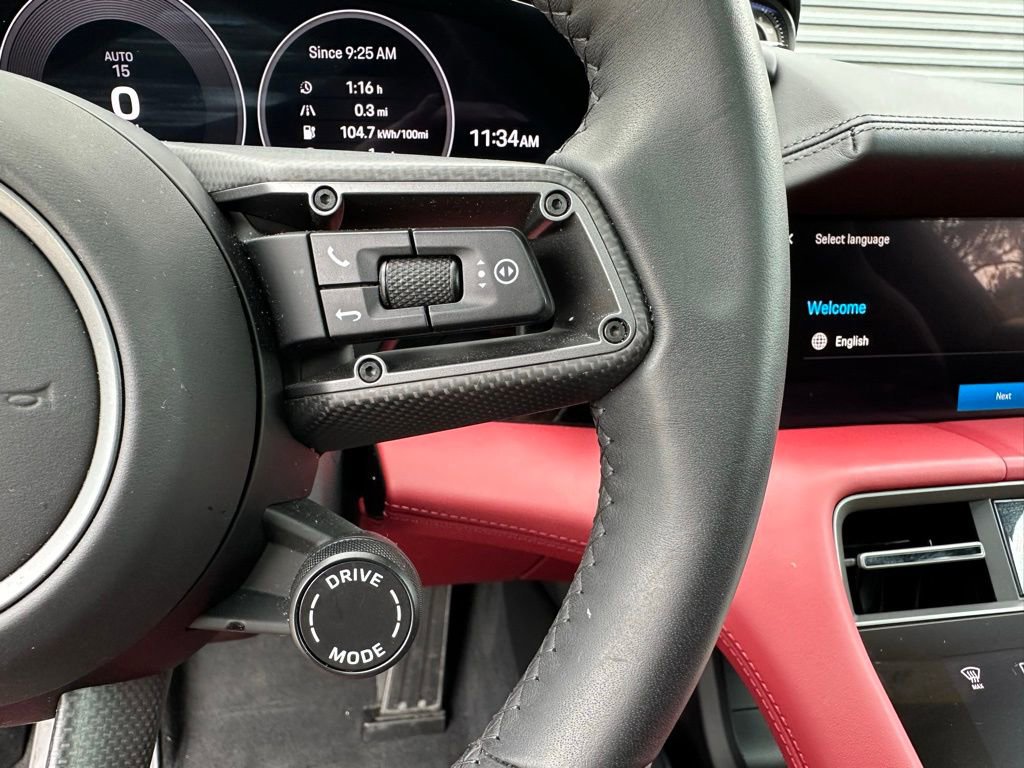 Used 2025 Porsche Taycan image 16