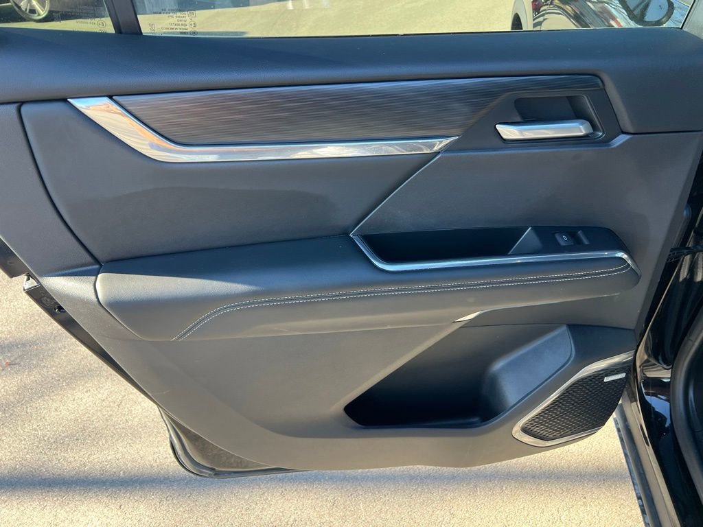 Used 2024 GMC Acadia Elevation image 19