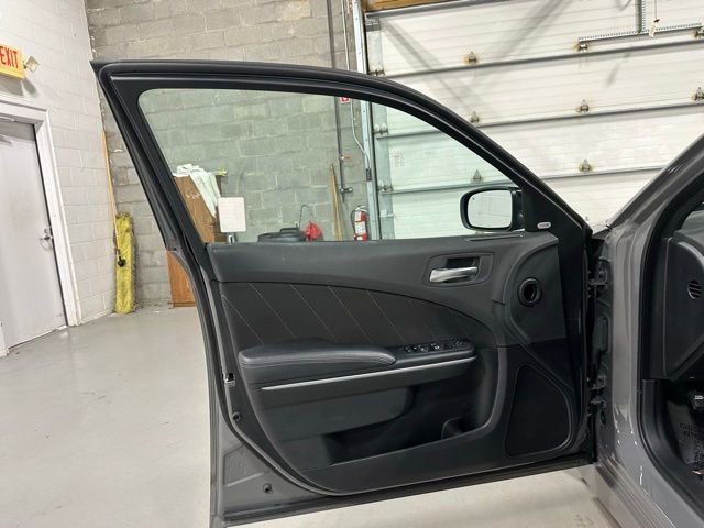 Used 2023 Dodge Charger R/T w/ Technology Group image 12