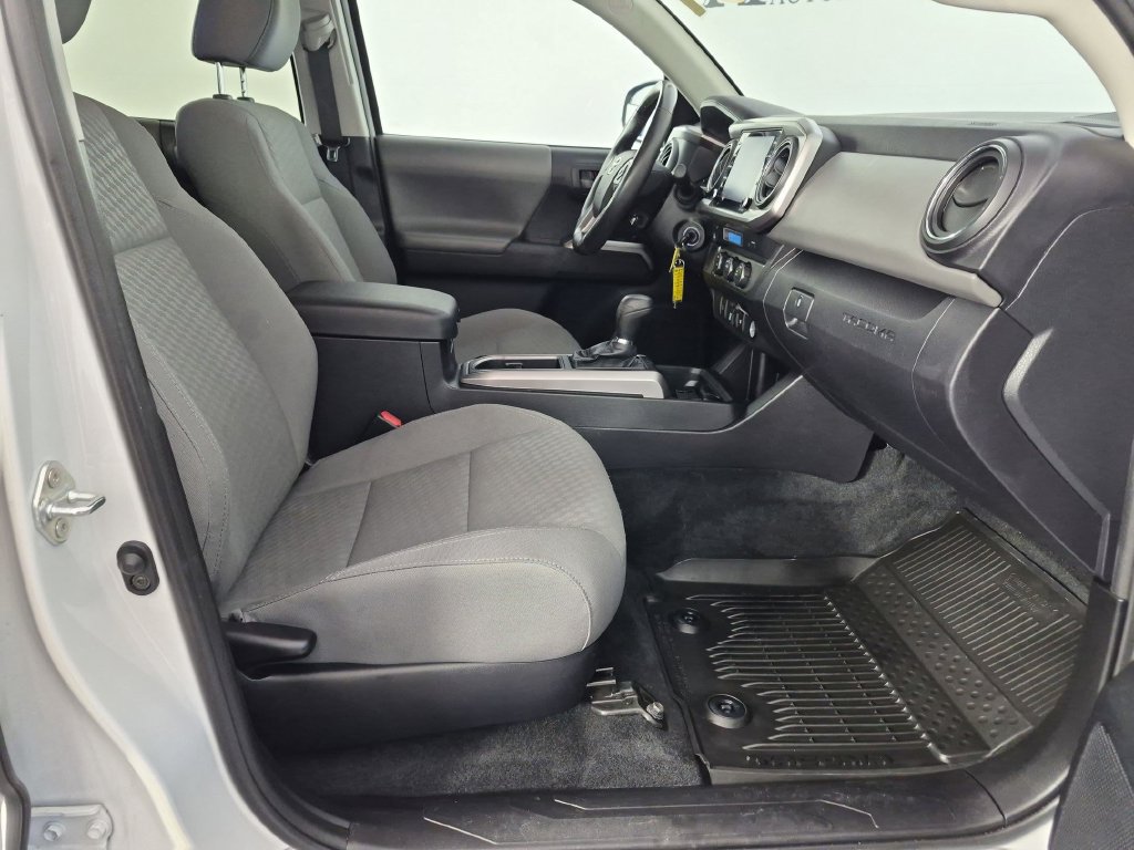 Used 2021 Toyota Tacoma SR5 RWD image 35