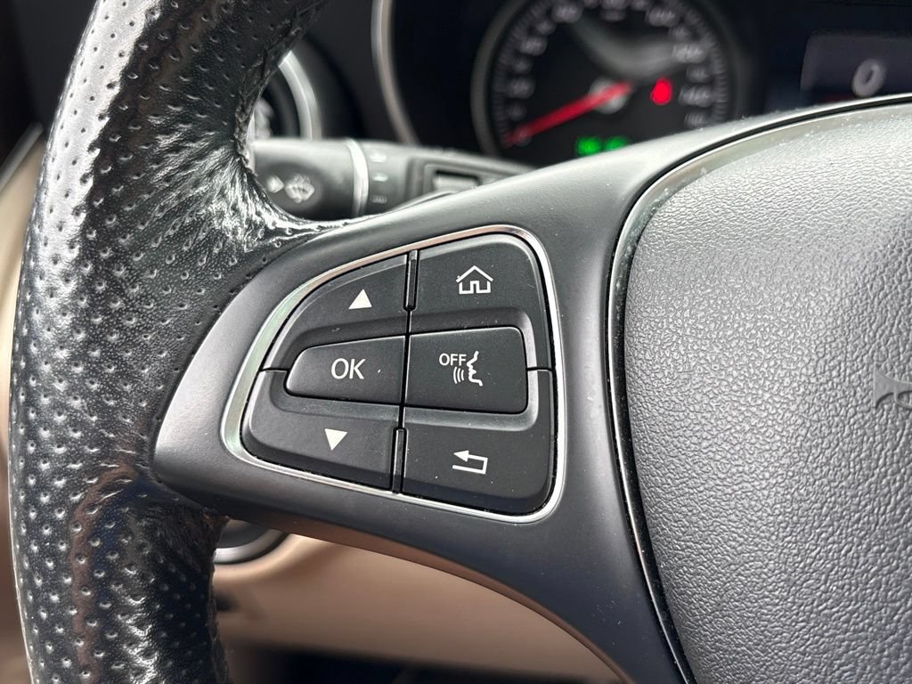 Used 2019 Mercedes-Benz GLC 300 4MATIC image 18