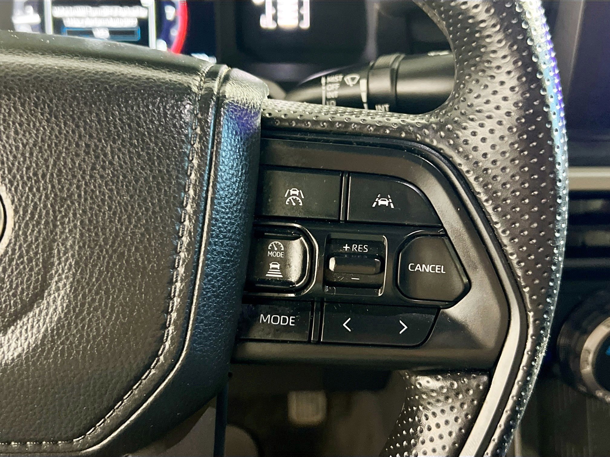 Used 2025 Toyota Tacoma SR w/ SR Upgrade Package image 19