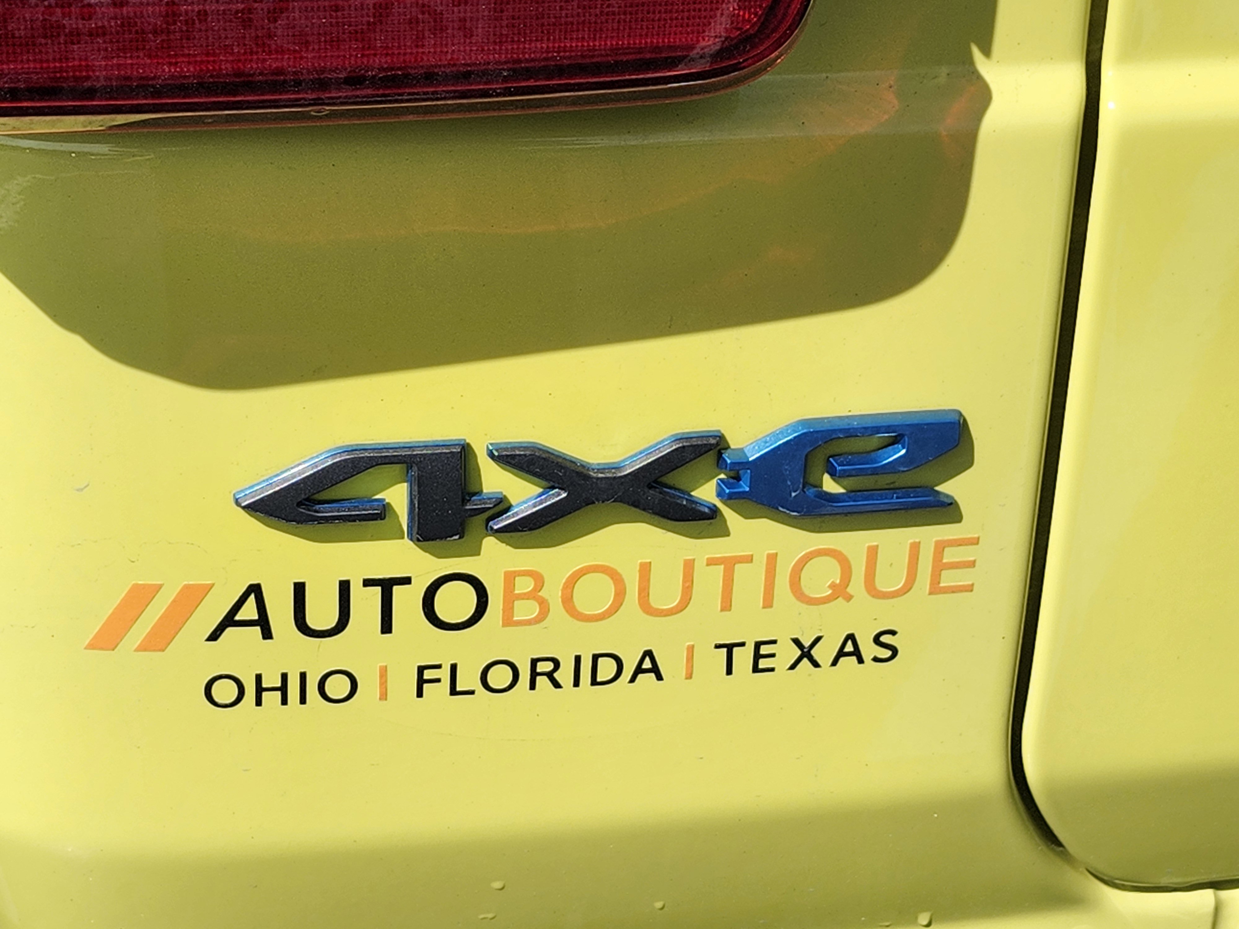 Used 2024 Jeep Wrangler Rubicon w/ Convenience Group image 16