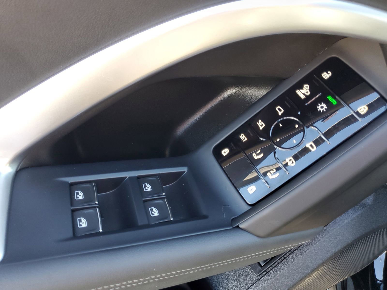 Used 2025 Audi Q5 Premium Plus w/ Premium Plus image 20