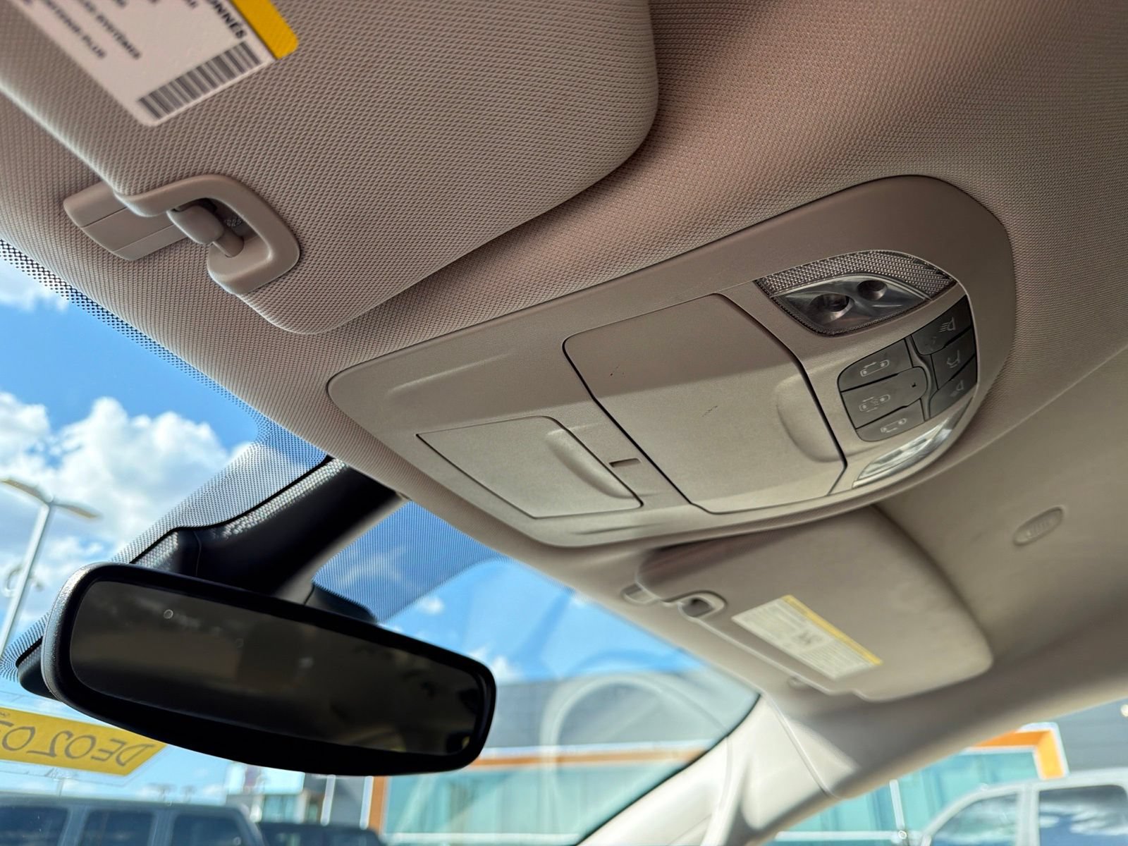 Used 2024 Chrysler Pacifica Touring-L FWD image 25