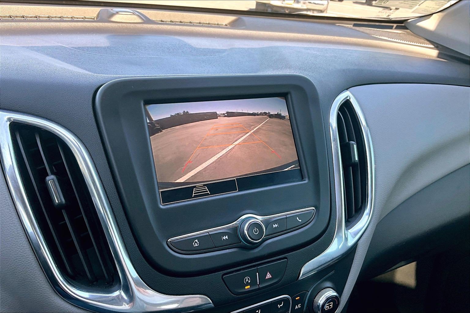Used 2024 Chevrolet Equinox LT AWD/4WD image 21