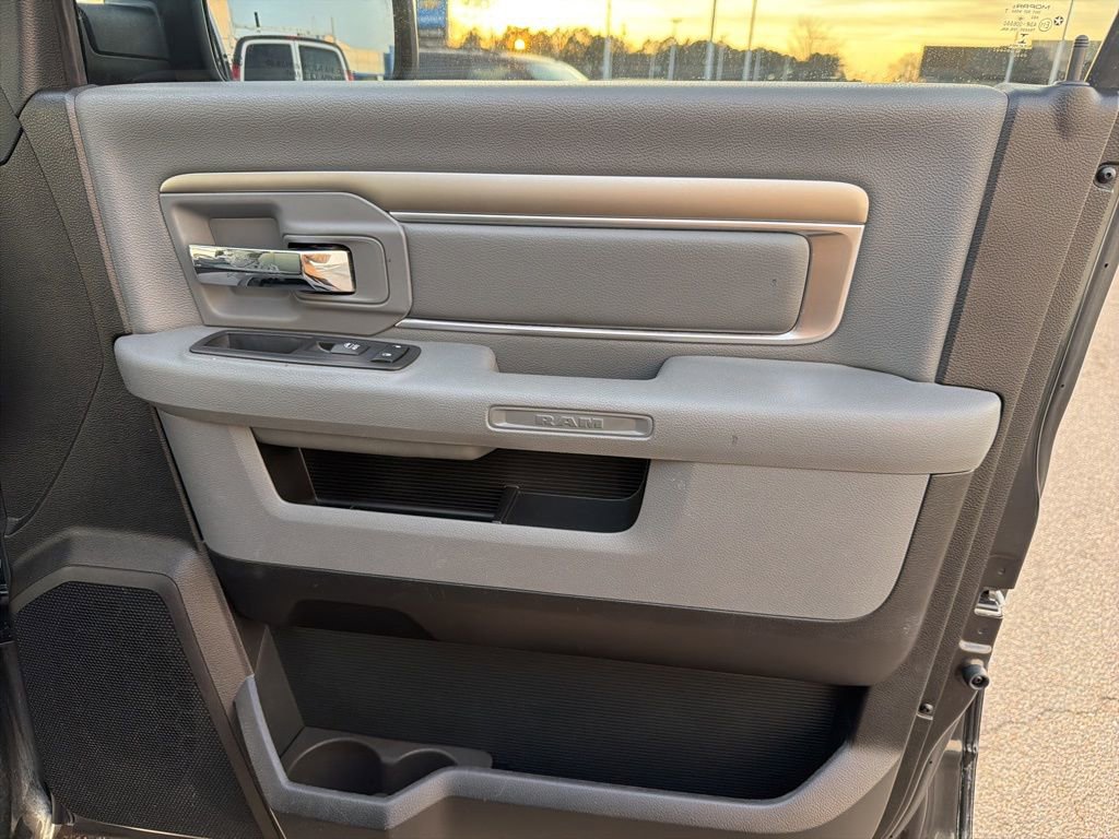 Used 2017 RAM 1500 Classic SLT image 22
