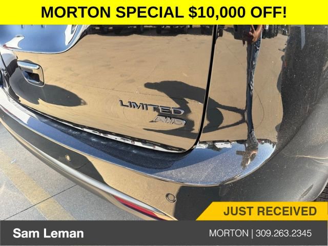 New 2026 Chrysler Pacifica Limited w/ S Appearance Package image 7