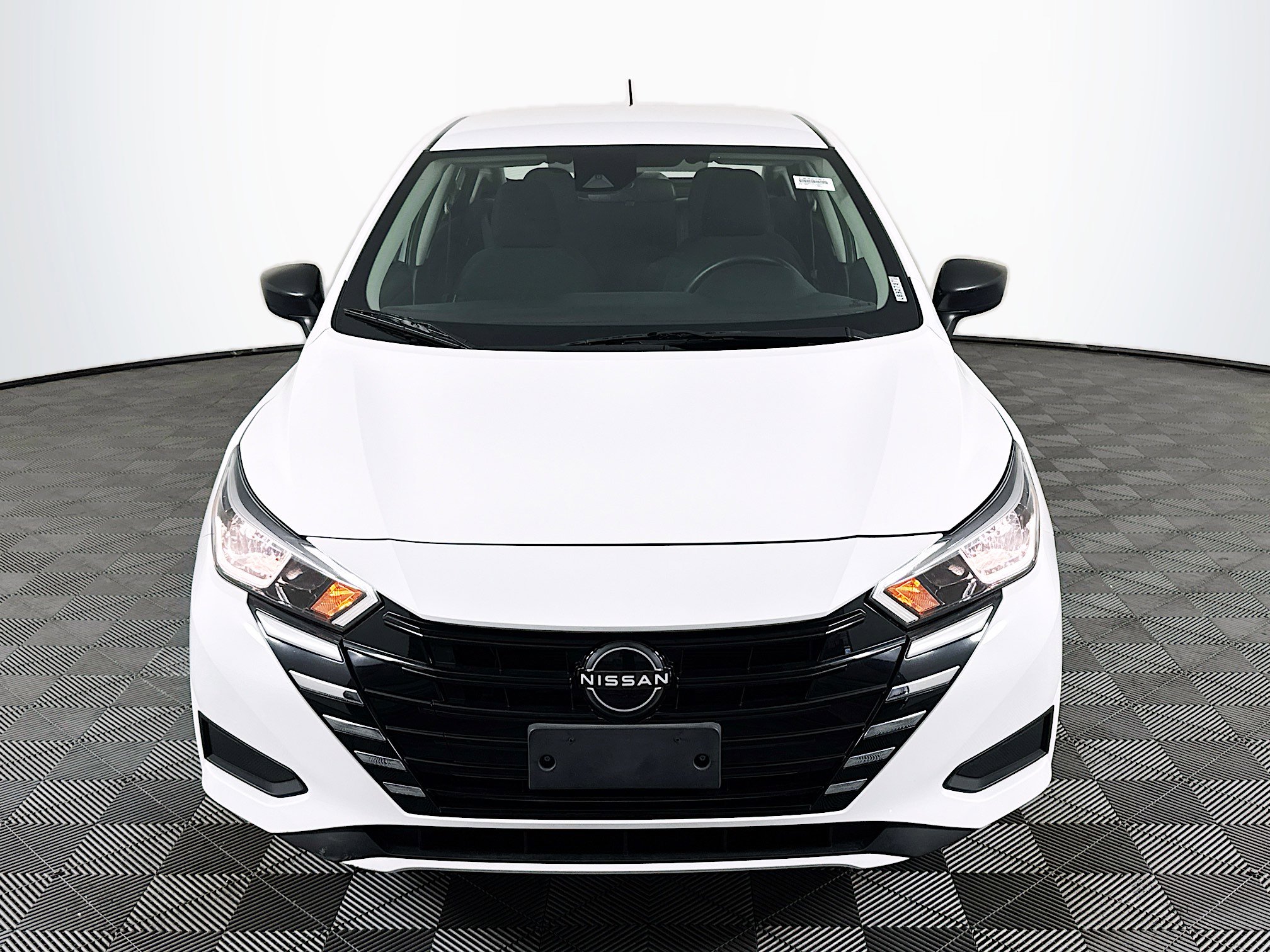 Used 2024 Nissan Versa S image 2