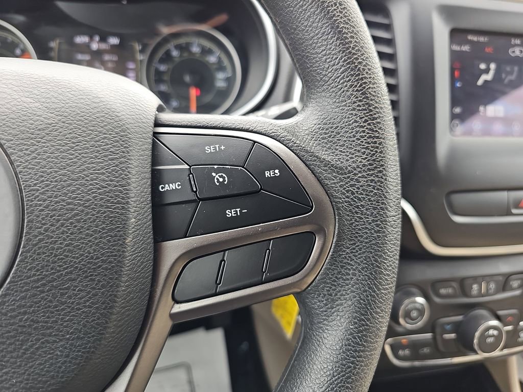 Used 2020 Jeep Cherokee Latitude image 21