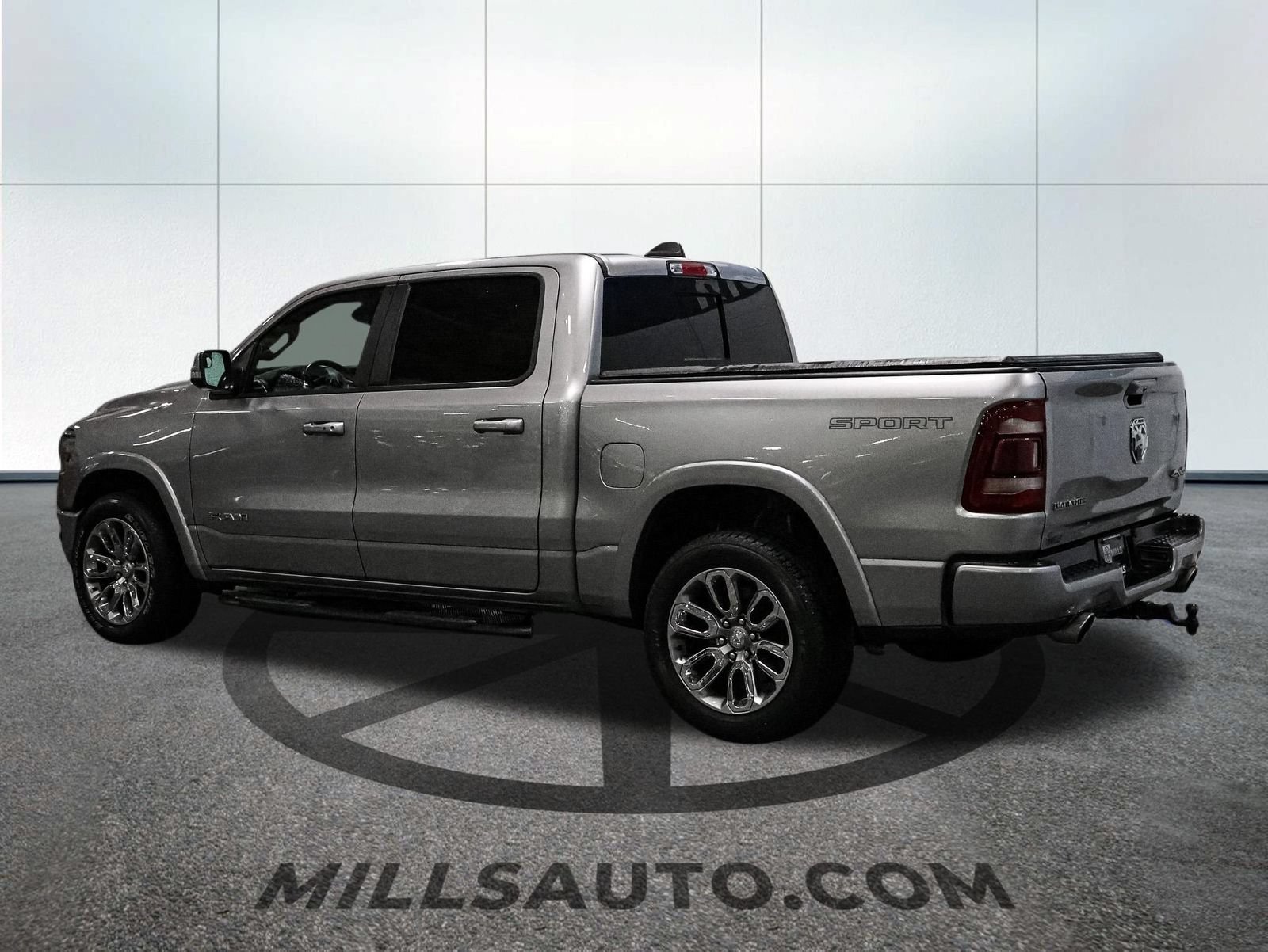 Used 2021 RAM 1500 Laramie w/ Sport Appearance Package AWD/4WD image 5