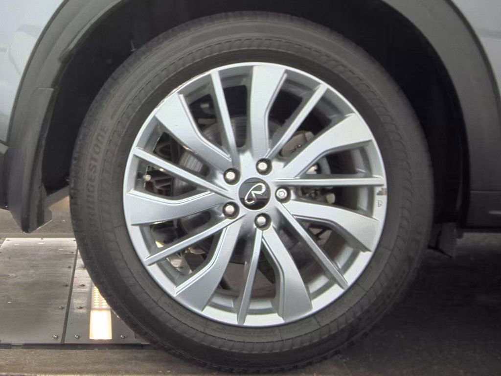 Used 2023 INFINITI QX50 Luxe image 13