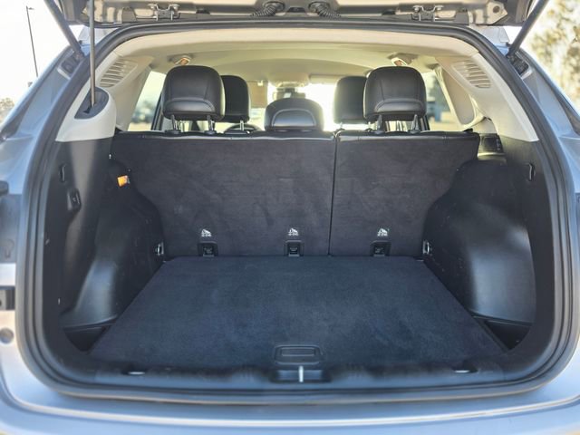 Used 2018 Jeep Compass Limited w/ Navigation Group FWD image 11