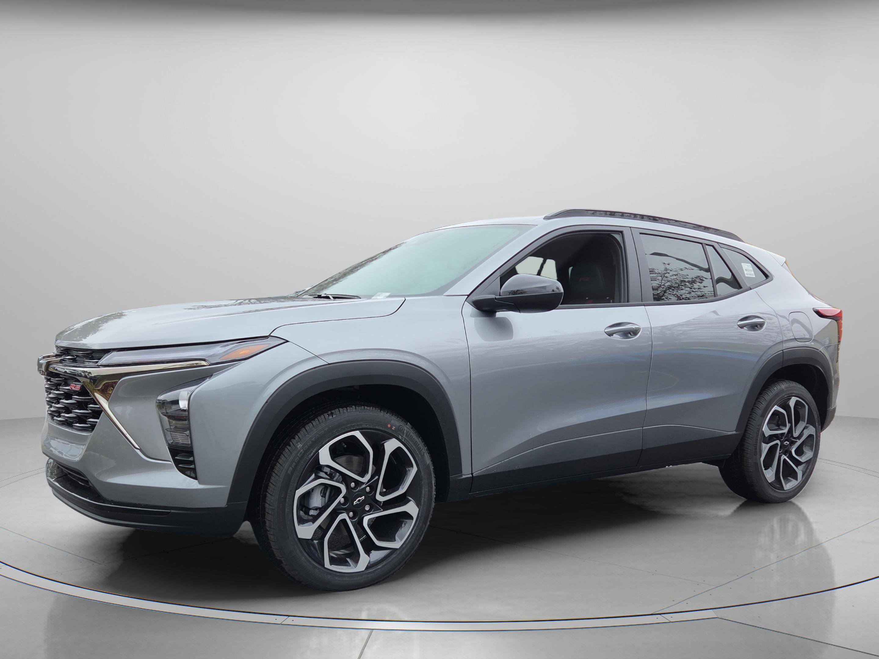 New 2026 Chevrolet Trax RS w/ Driver Confidence Package image 2