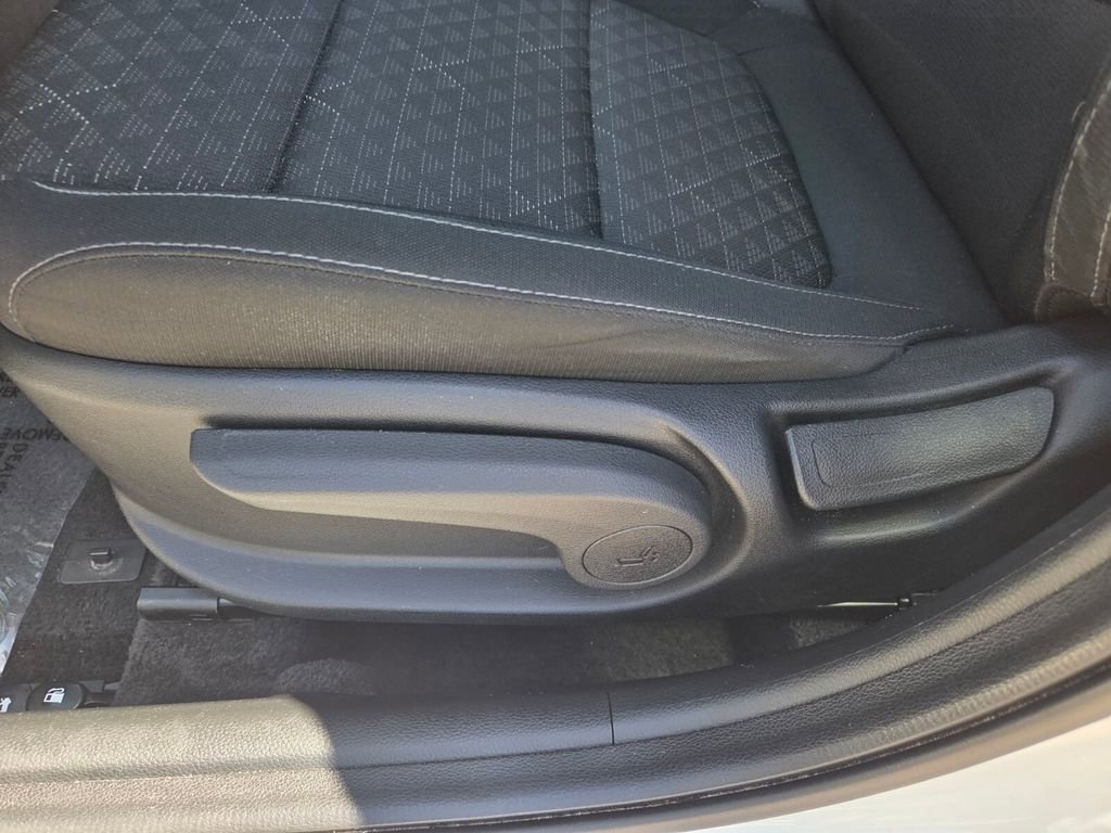 Used 2023 Kia Rio LX FWD image 5