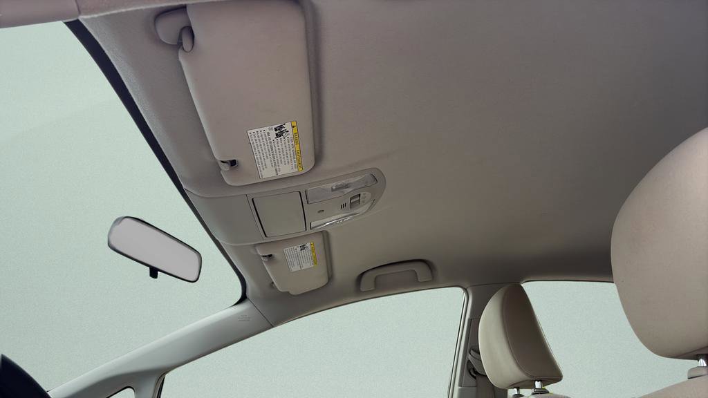 Used 2013 Toyota Prius Three FWD image 19