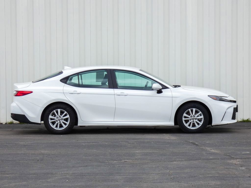 Used 2025 Toyota Camry LE FWD image 2