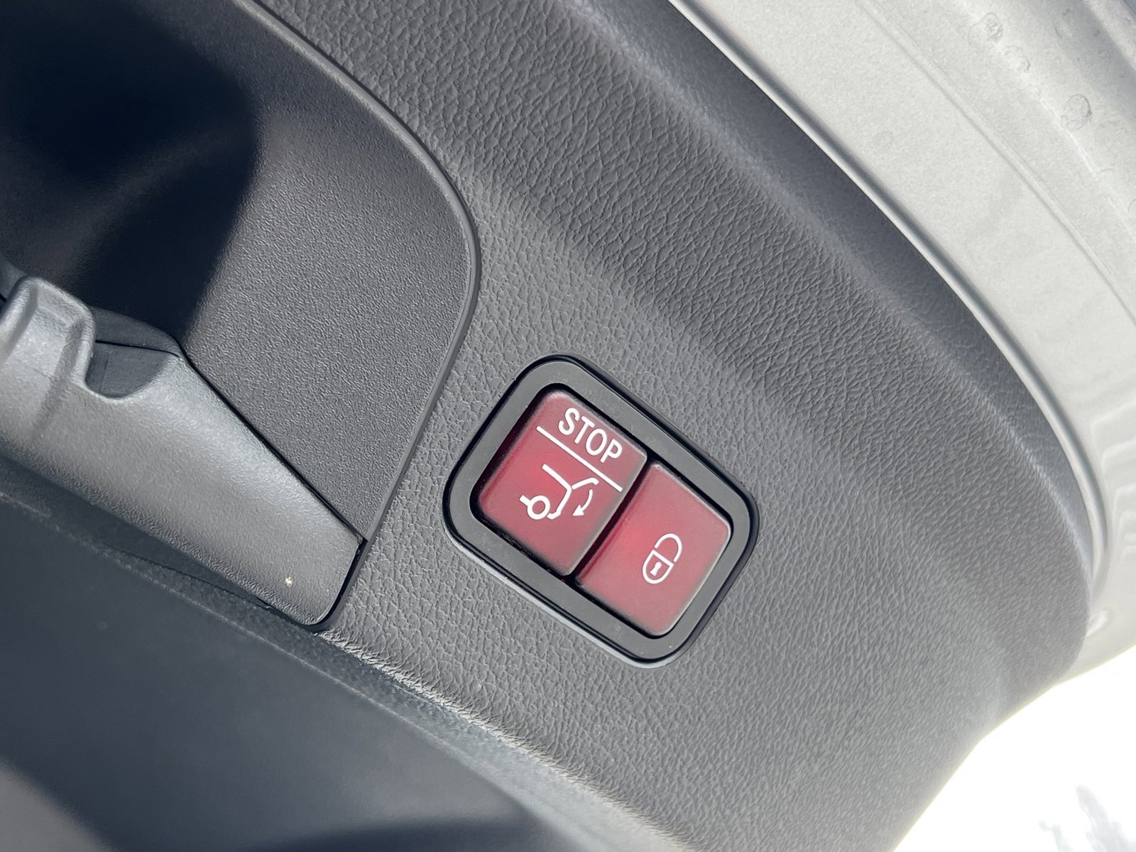 Used 2025 Mercedes-Benz GLE 53 AMG 4MATIC Coupe image 23