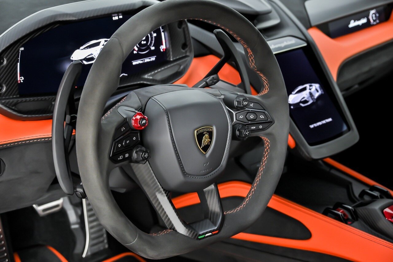 Used 2024 Lamborghini Revuelto AWD/4WD image 23