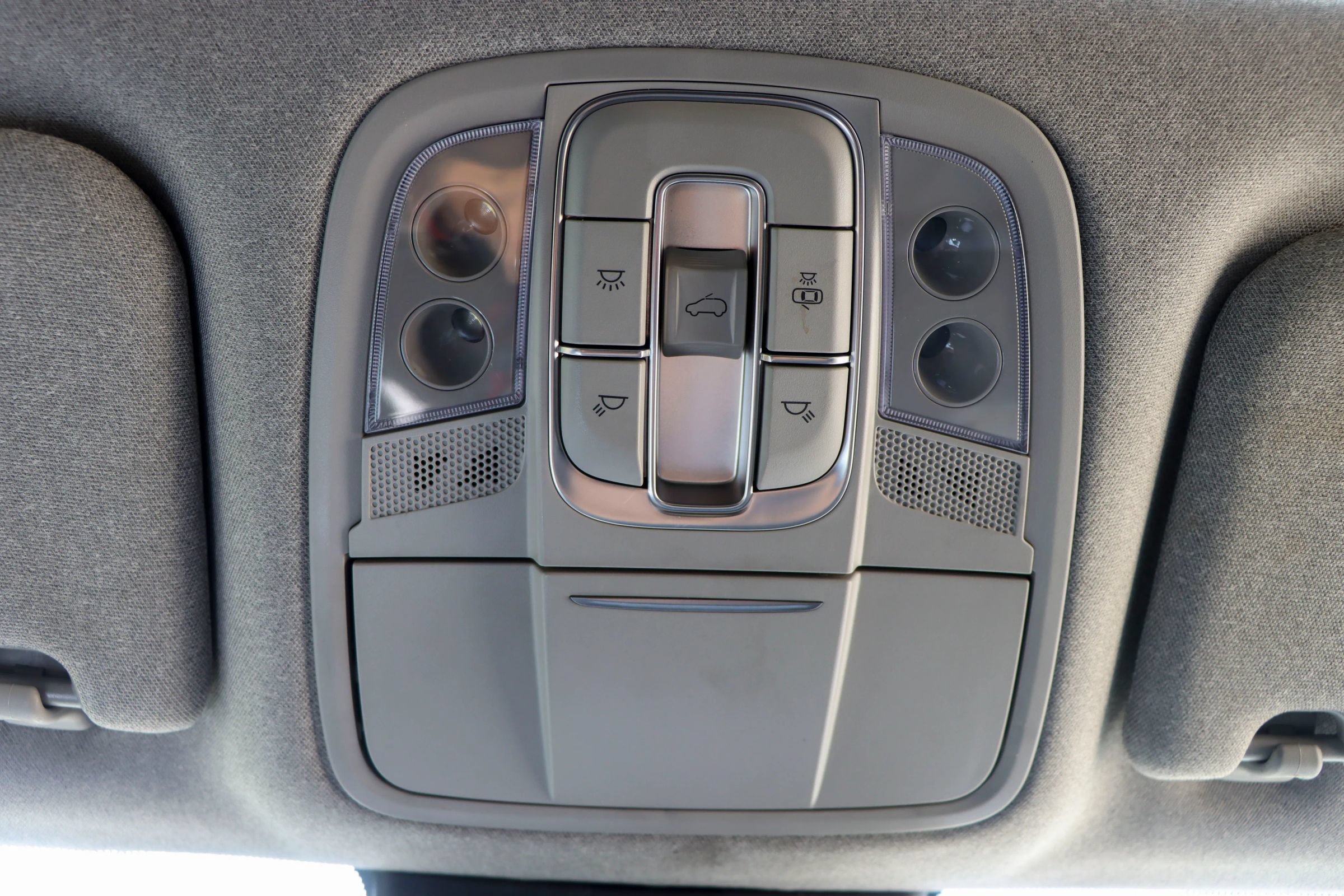 Used 2020 Hyundai Santa Fe SEL w/ Cargo Package FWD image 39