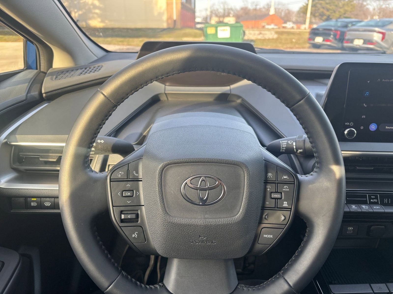 Used 2025 Toyota Prius LE image 32