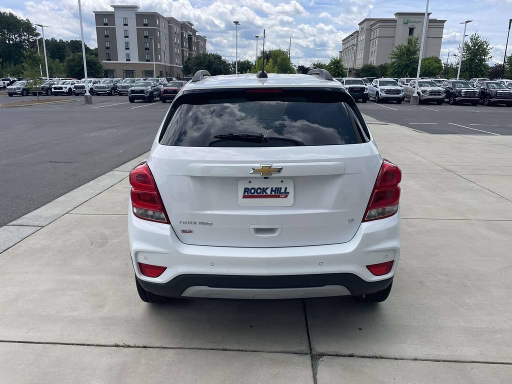 Used 2020 Chevrolet Trax LT w/ Sun & Sound Package AWD/4WD image 7