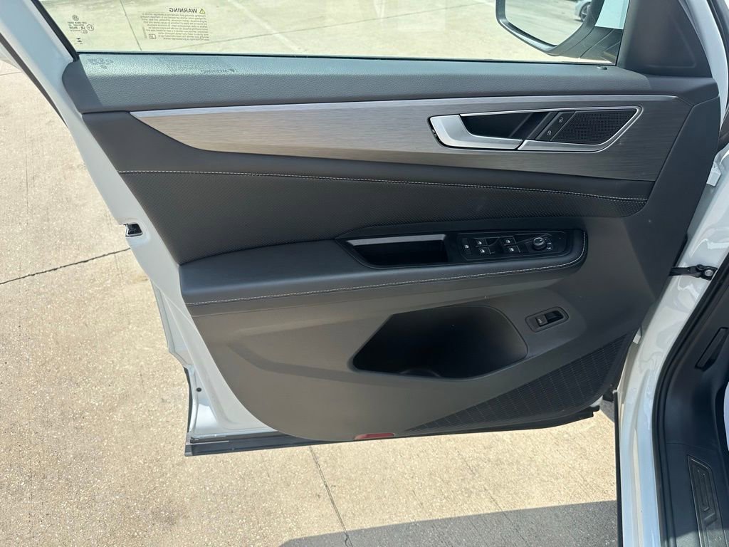 Used 2024 Volkswagen Atlas Cross Sport SE image 12