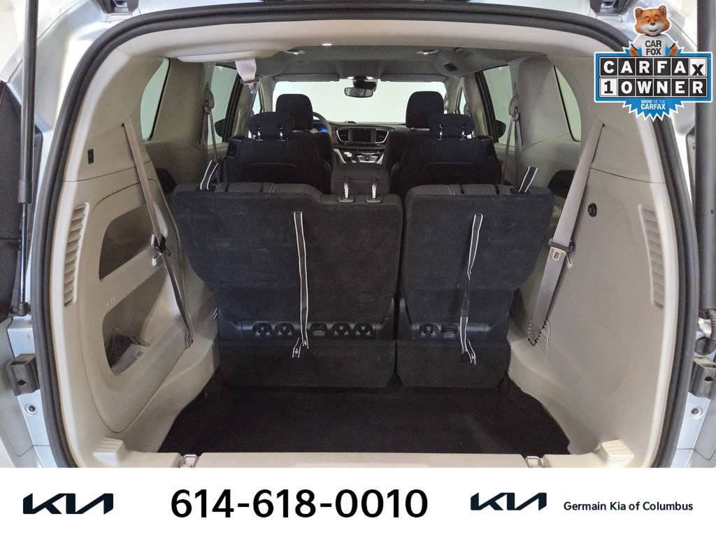 Used 2023 Chrysler Voyager LX image 21