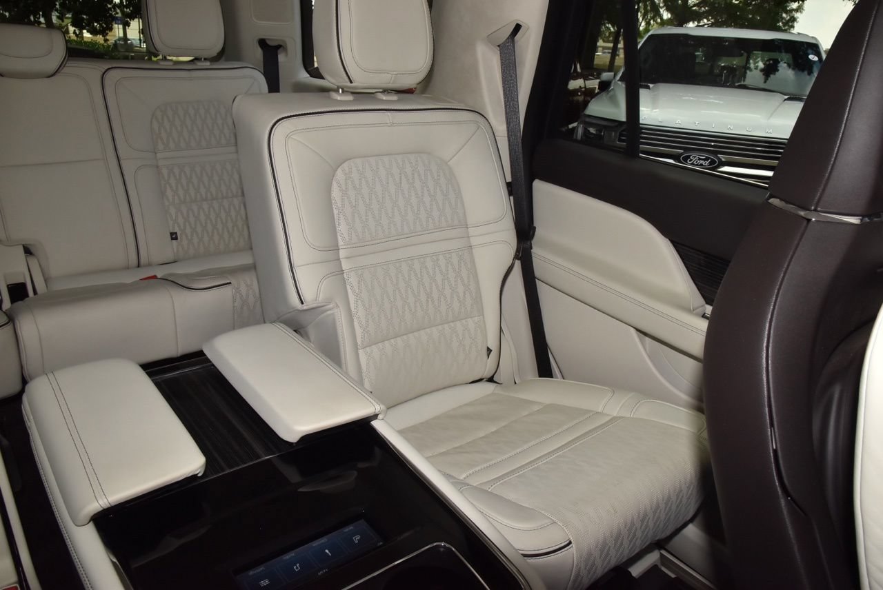 Used 2024 Lincoln Navigator Black Label AWD/4WD image 23