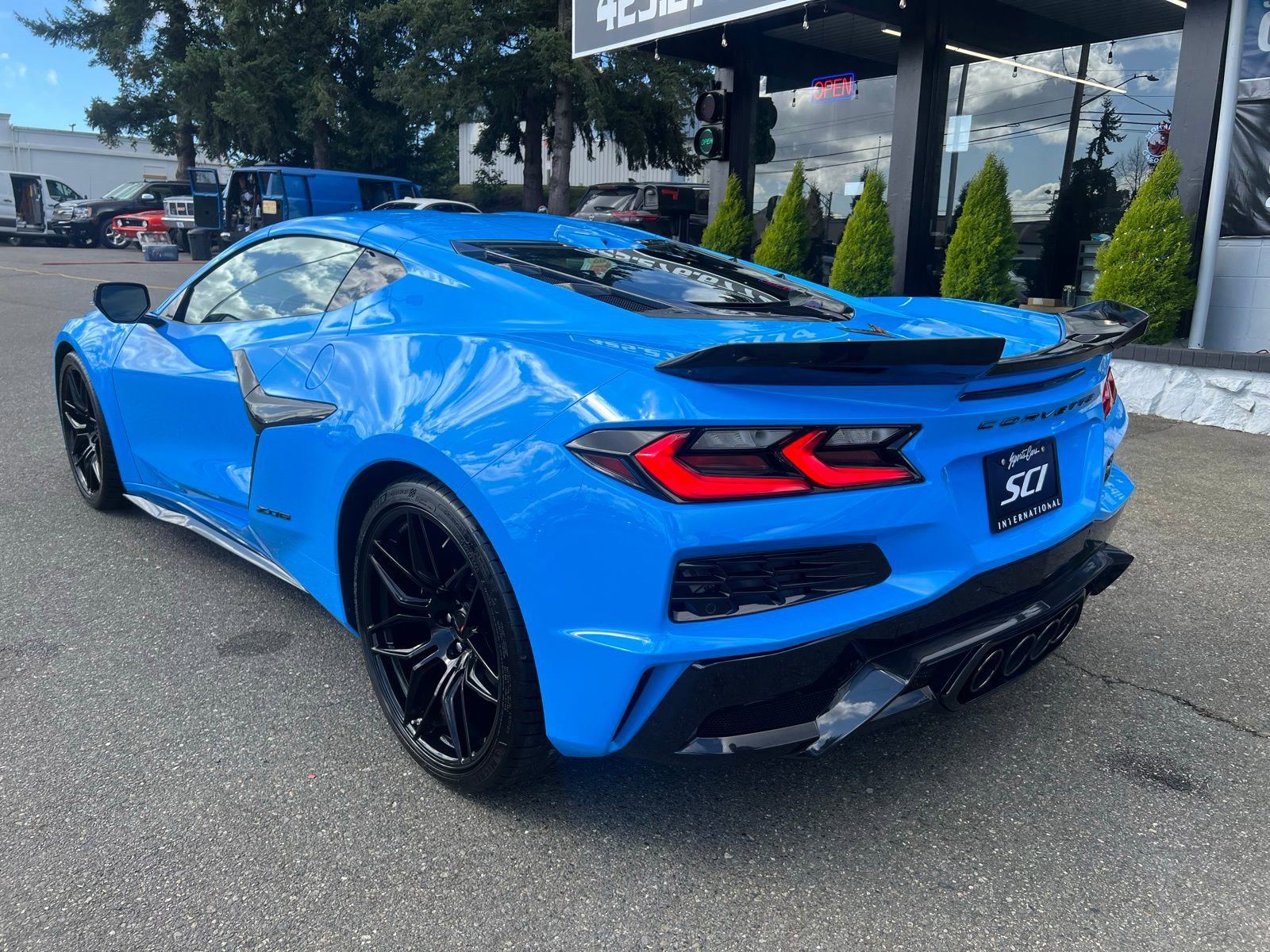 Used 2023 Chevrolet Corvette Z06 w/ Stealth Interior Trim Package image 8