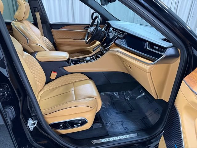 Used 2022 Jeep Grand Cherokee L Summit AWD/4WD image 7
