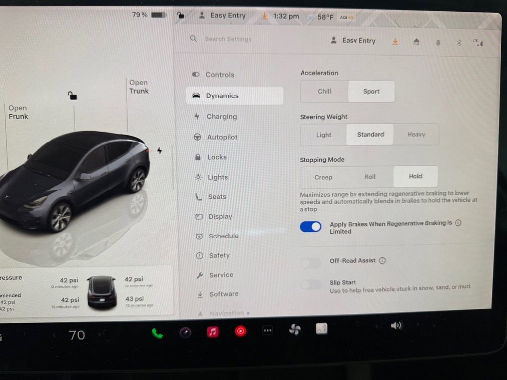 Used 2022 Tesla Model Y Long Range image 42