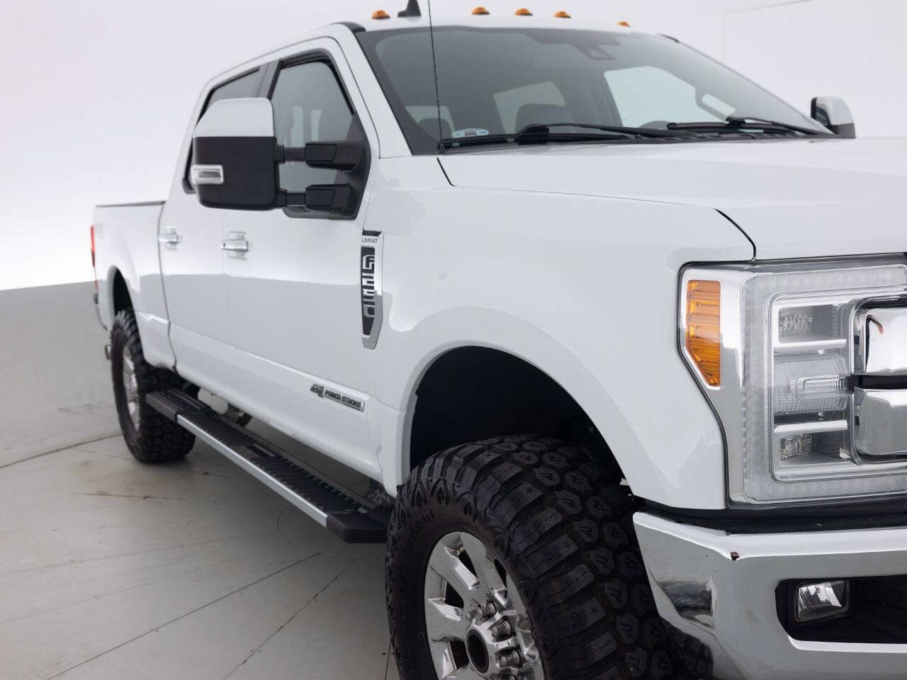 Used 2019 Ford F250 Lariat w/ Lariat Ultimate Package AWD/4WD image 11