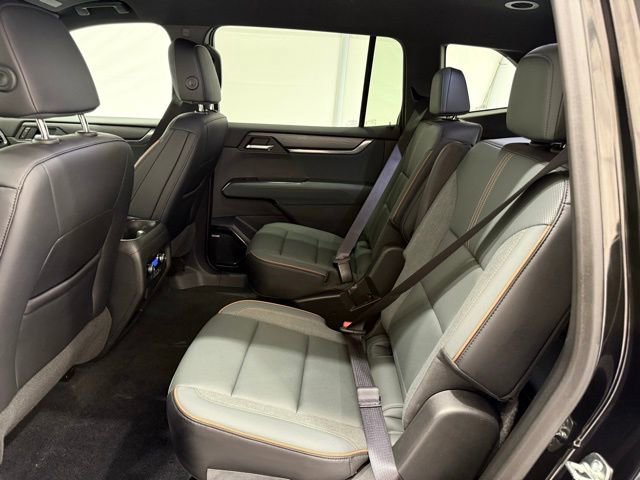 Used 2025 GMC Acadia AT4 image 17