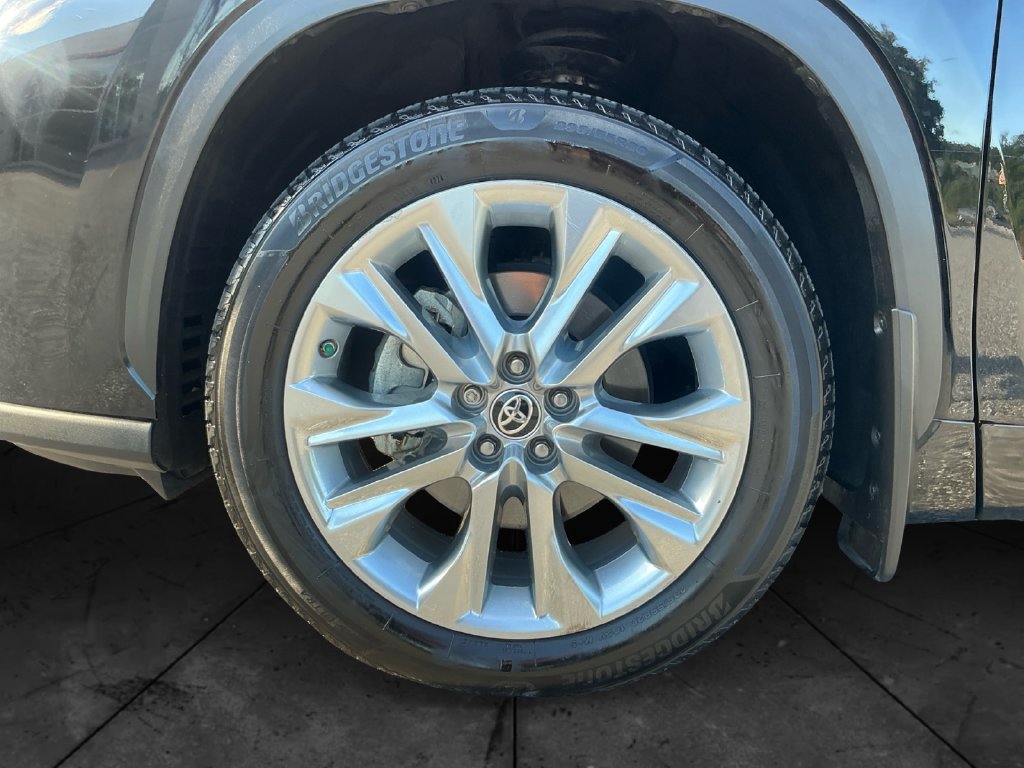 Used 2021 Toyota Highlander Limited AWD/4WD image 15