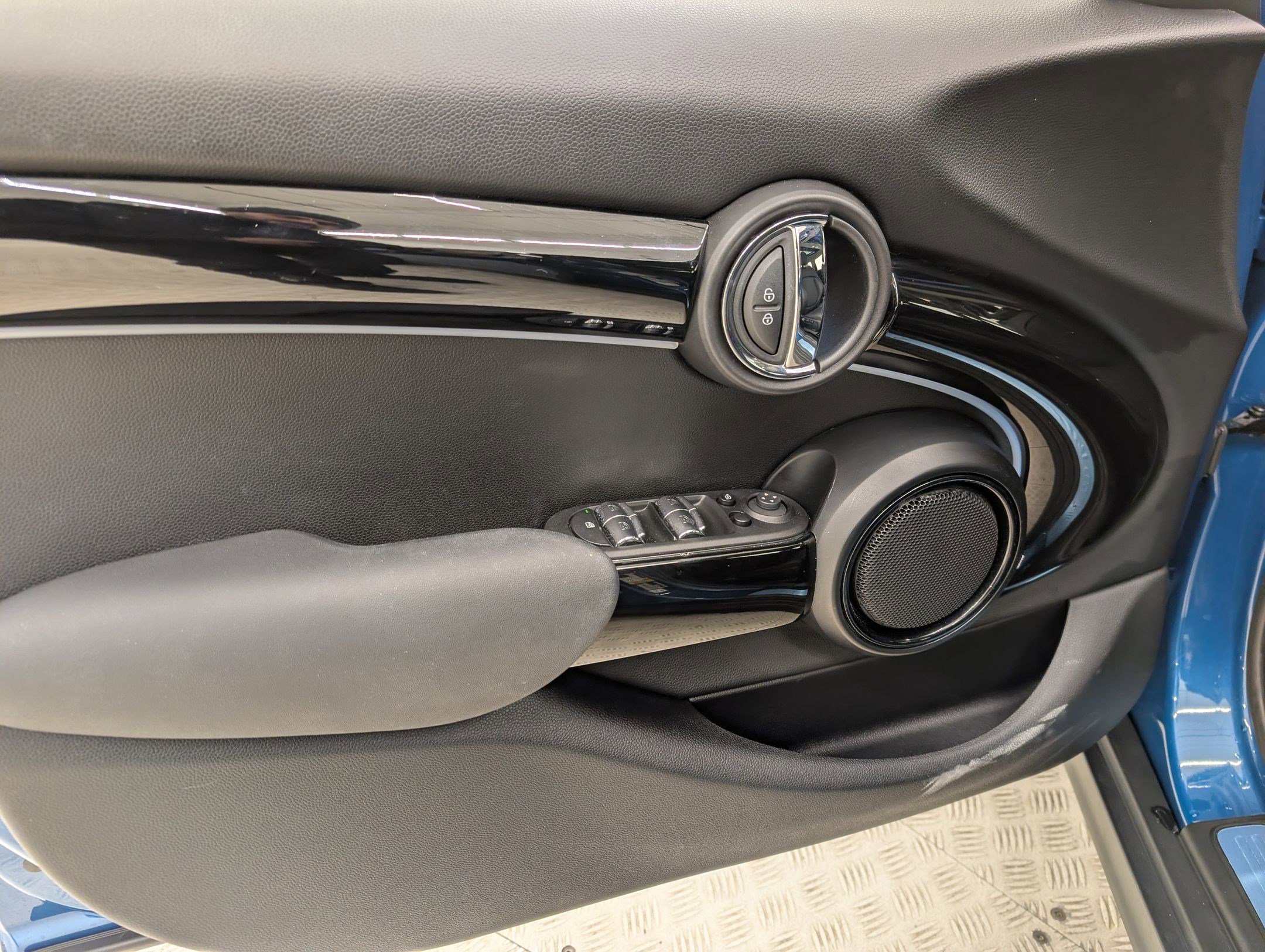 Used 2023 MINI Cooper S image 14