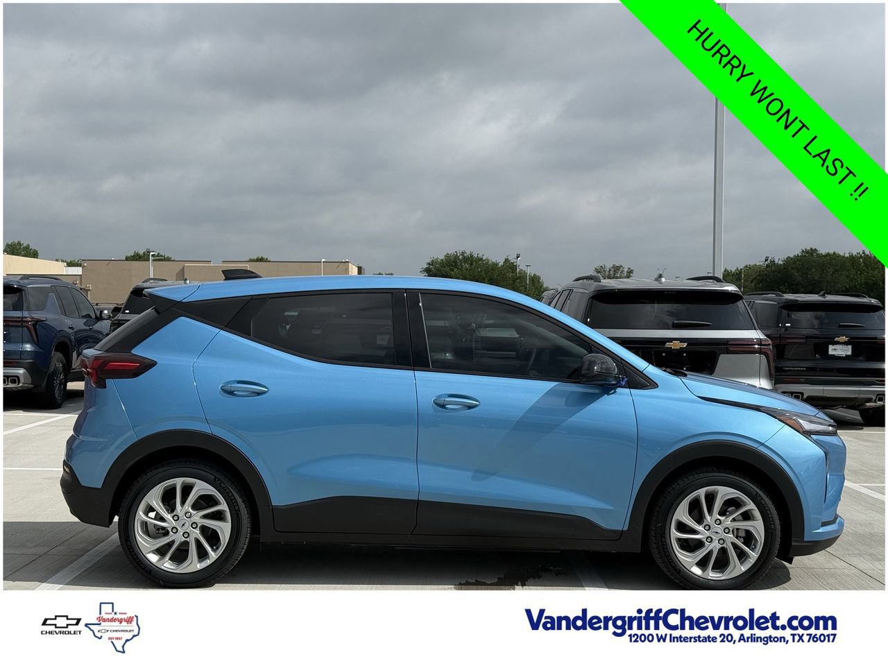 New 2027 Chevrolet Bolt LT w/ Comfort Package FWD image 3