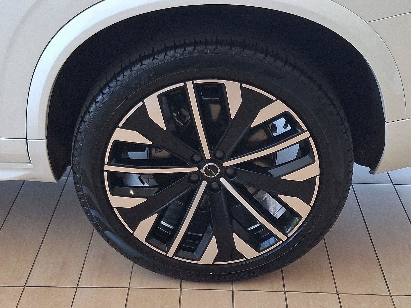 Certified 2026 Volvo XC90 B6 Plus w/ Protection Package AWD/4WD image 5
