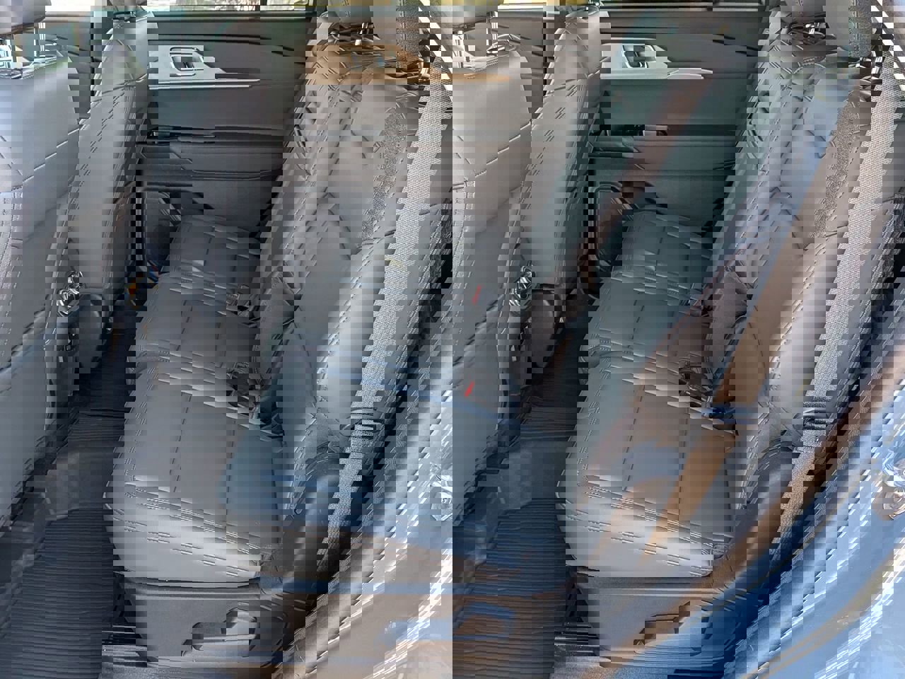 Used 2025 Ford Explorer Active w/ Active Comfort Package image 22