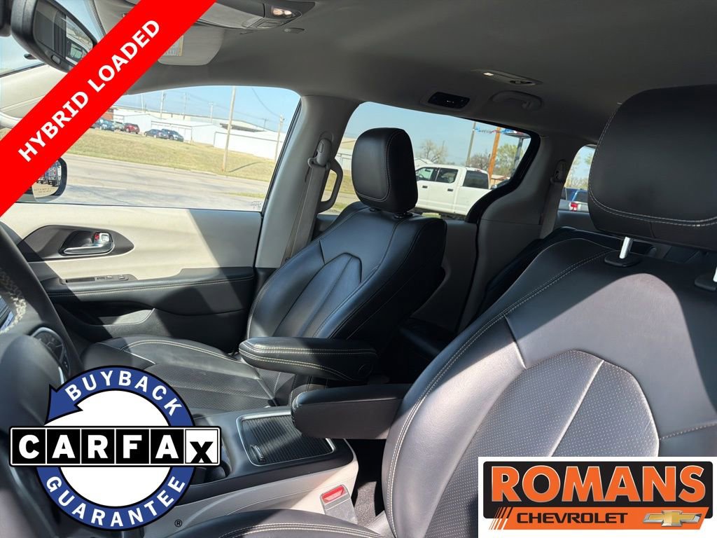 Used 2024 Chrysler Pacifica Limited FWD image 12