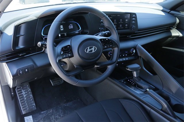 Certified 2026 Hyundai Elantra Sport image 8