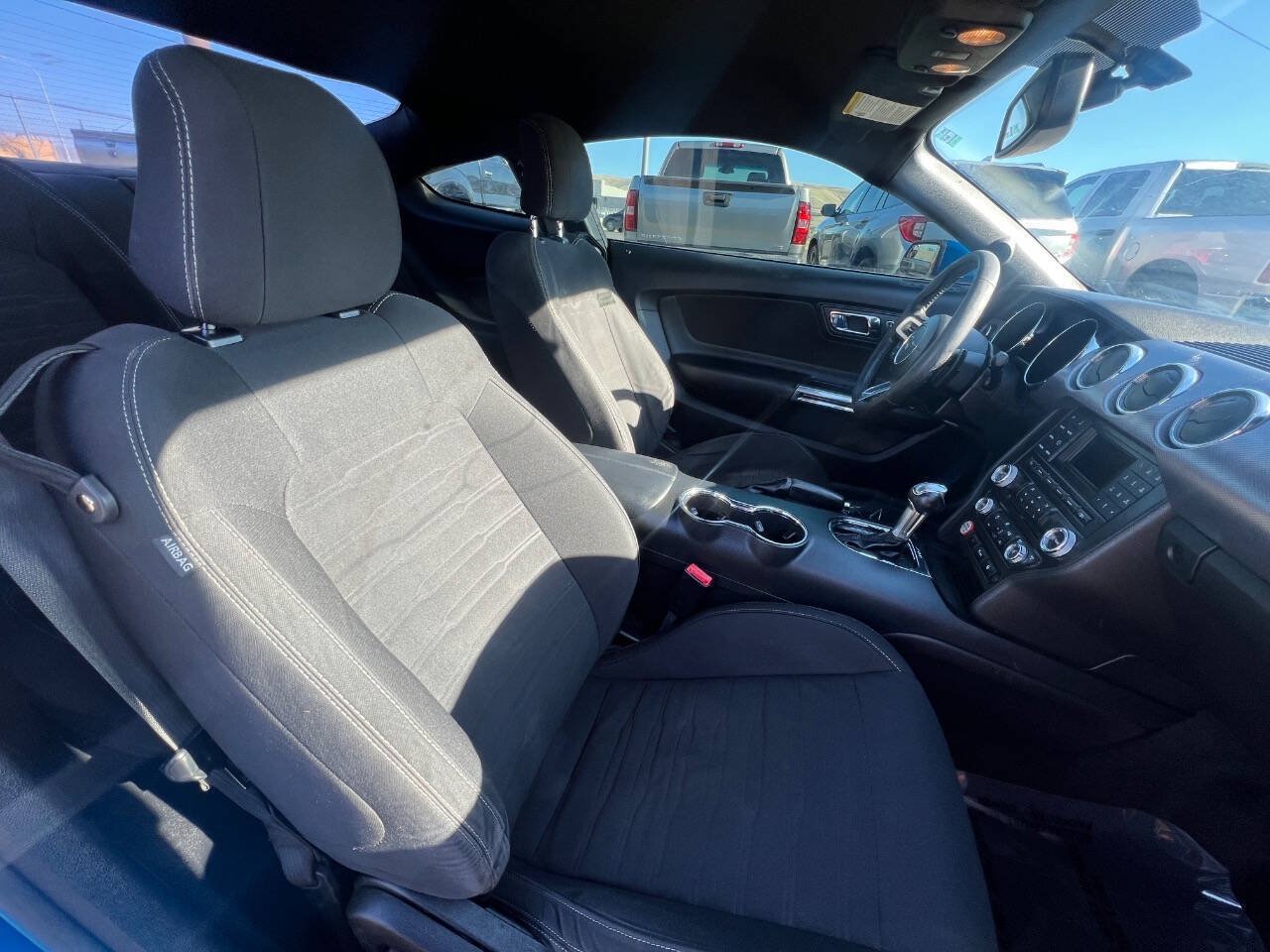 Used 2017 Ford Mustang GT RWD image 7