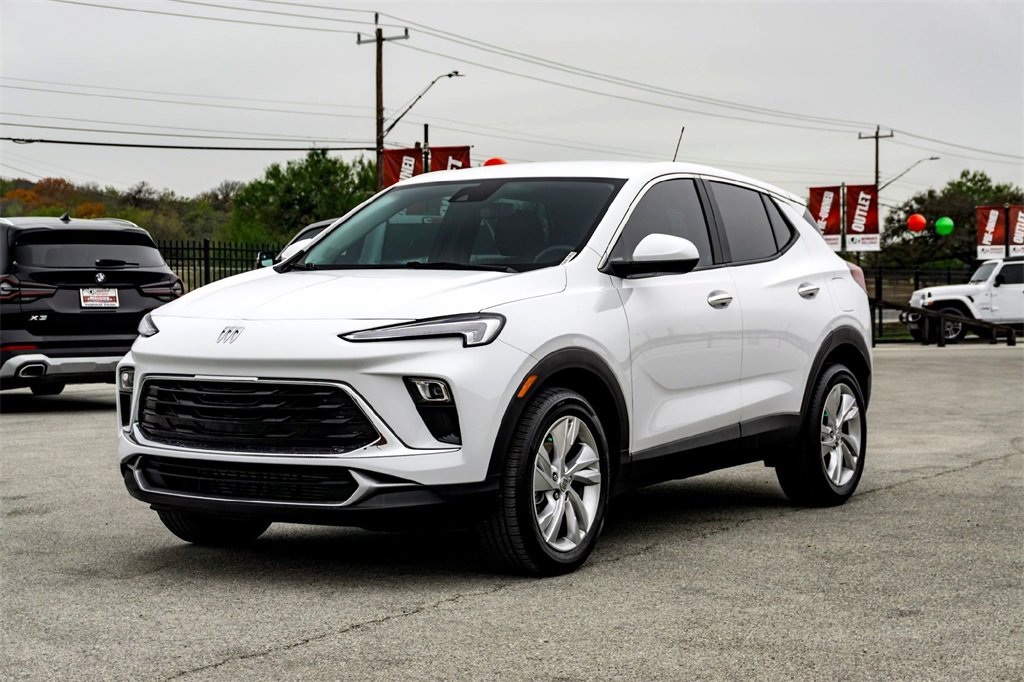 Used 2025 Buick Encore GX Preferred w/ Comfort Package image 9