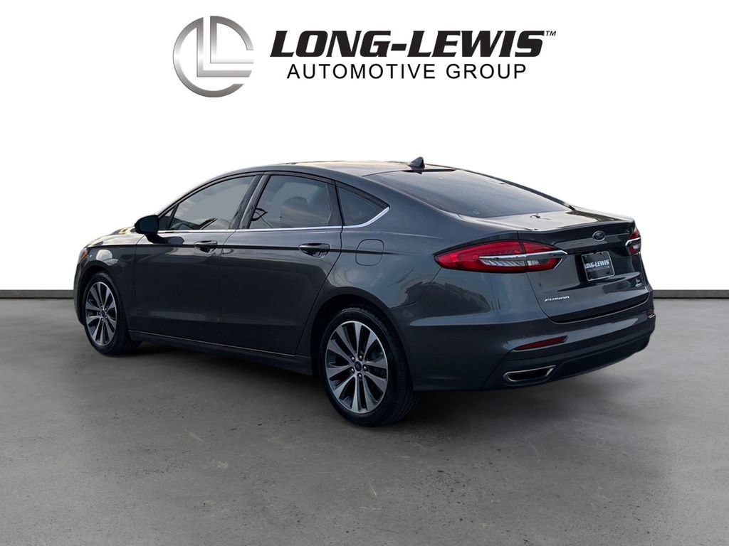 Used 2020 Ford Fusion SE image 4