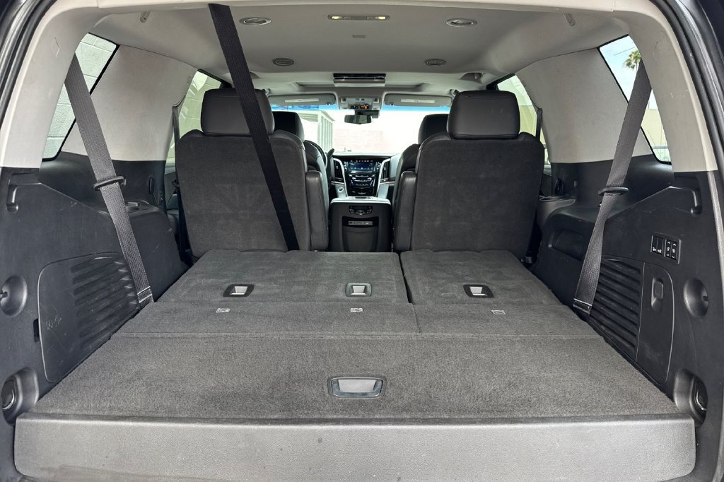 Used 2019 Cadillac Escalade Premium Luxury RWD image 20