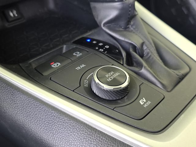 Used 2019 Toyota RAV4 XLE w/ Carpet Mat Package AWD/4WD image 22